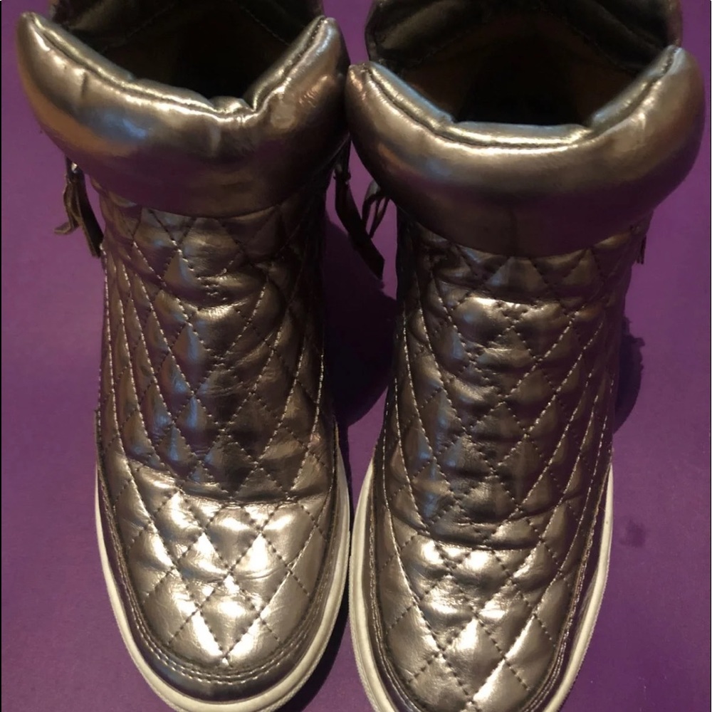 Steve madden